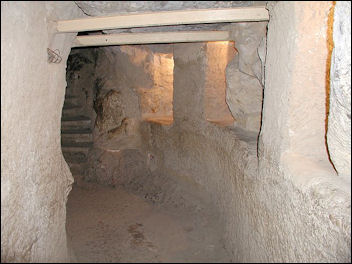 20120215-Cheops interior Al-mamoun-tunnel2.jpg